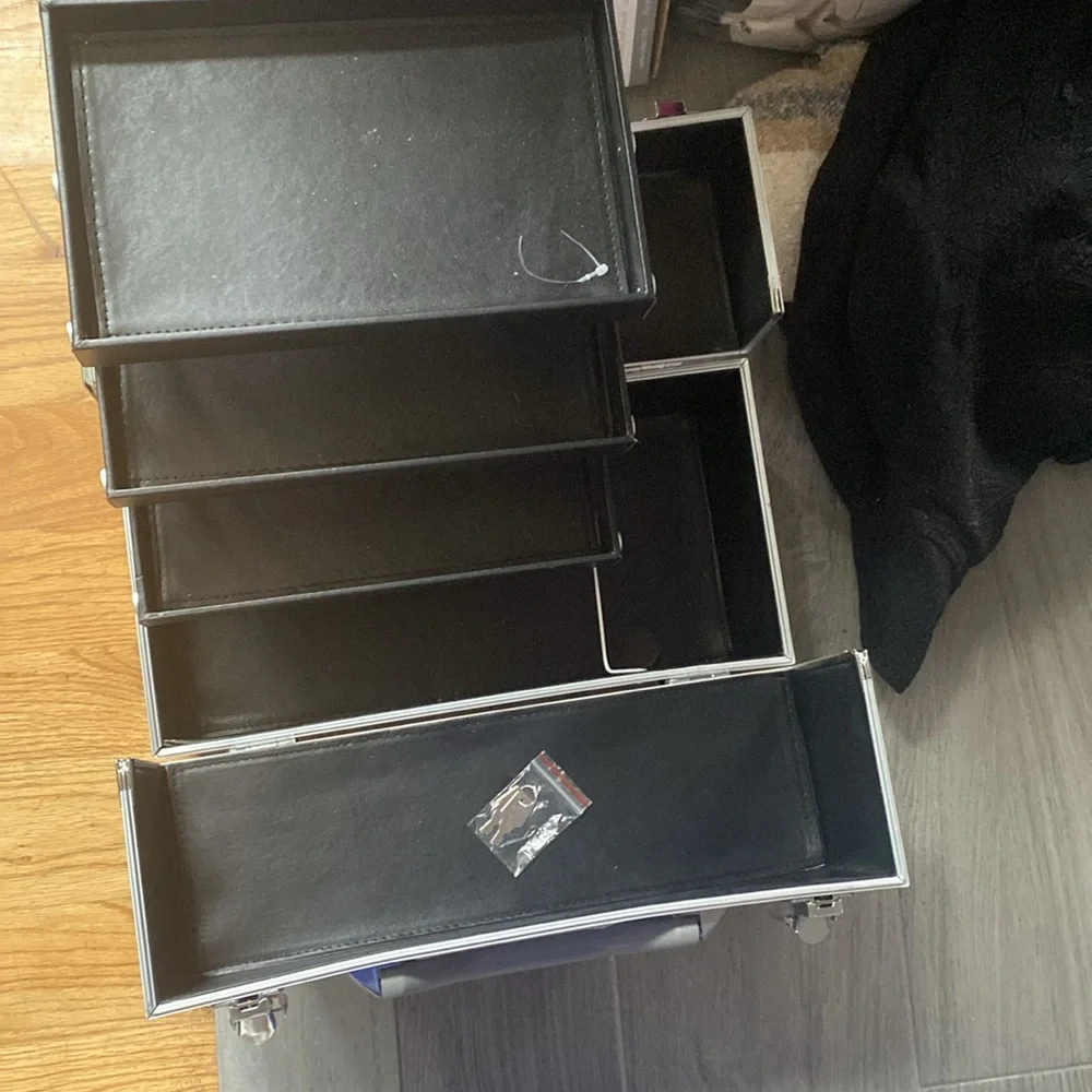 Arbonne Silver Organizer Train Case